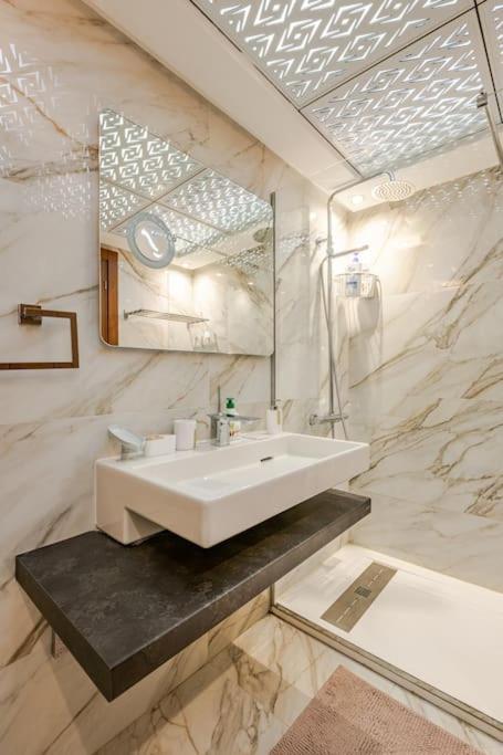 Royale Duplexe Pleine Centre Tanger Διαμέρισμα Εξωτερικό φωτογραφία